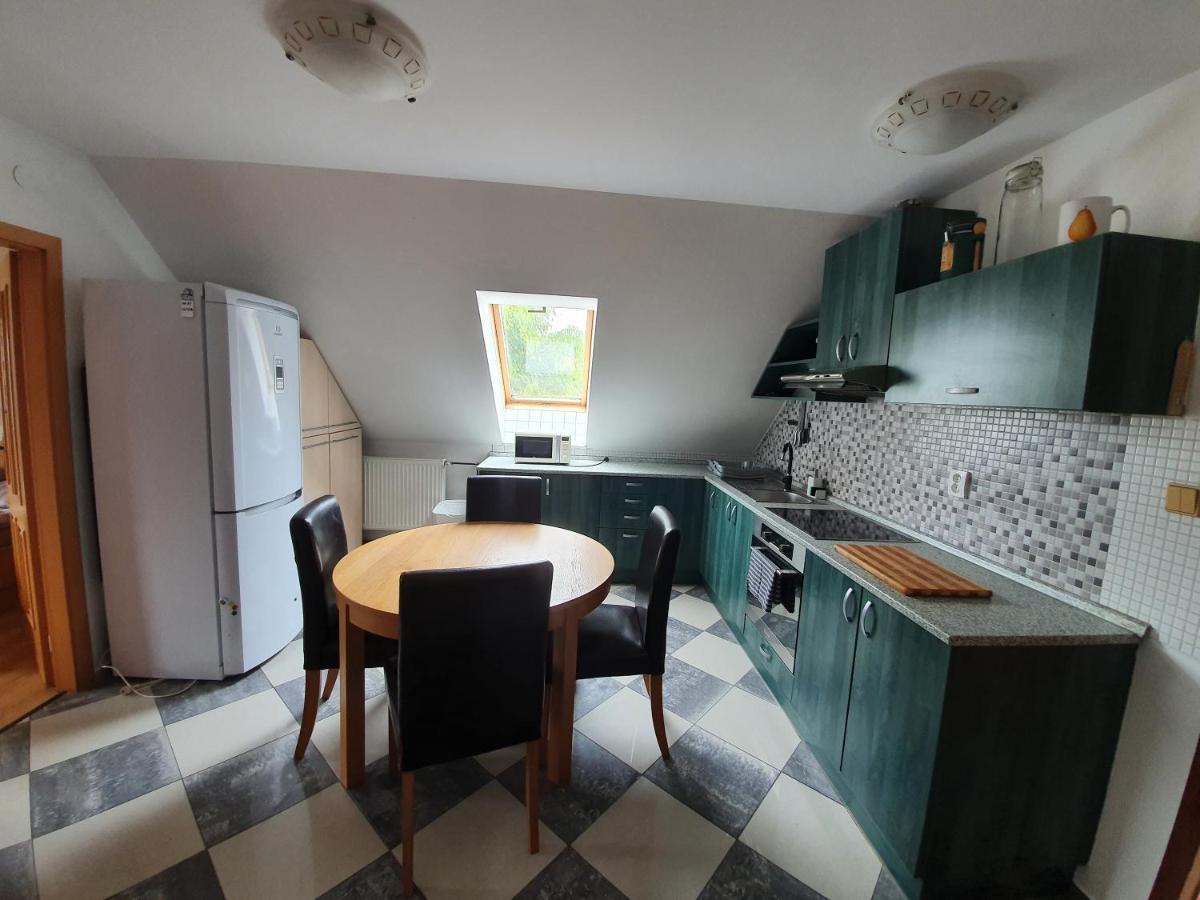 Apartman V Blizkosti Mesta Štětí Bagian luar foto